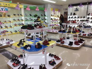 武岡最大服裝批發(fā)城11月10日盛大開(kāi)業(yè)，百萬(wàn)商品低價(jià)來(lái)襲，引領(lǐng)消費(fèi)新潮流